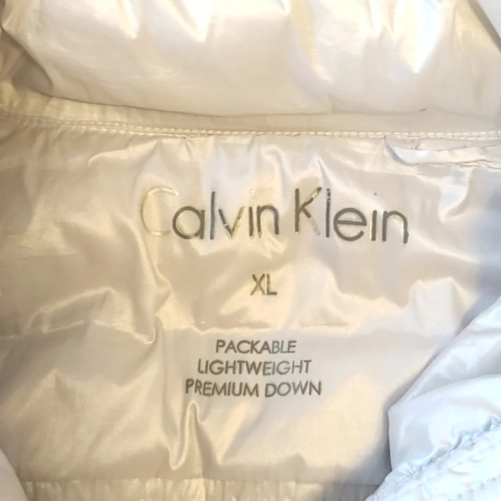 Calvin Klein women's silver, premium down filled, puffer jacket - Picture 2 of 8